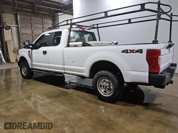 2020 Ford F-350 XL with VIN 1FT8X3B69LEC72488, listed as a Copart auction lot 44338235 with 95,767 mi miles and Clean title. Bid and sale history available at DreamBid. Image 2.
