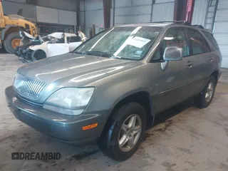 2003 Lexus RX 300 with VIN JTJHF10U330297793, listed as a IAAI auction lot 42200805 with 189,811 mi miles. Bid and sale history available at carsss.com. Image 2.