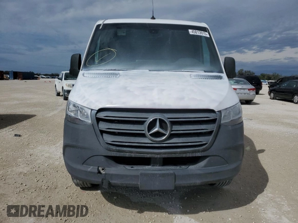 2021 Mercedes-Benz Sprinter Cargo with VIN W1Y70BGY1MT061122, listed as a Copart auction lot 45013915 with 58,631 mi miles and Salvage Title. Bid and sale history available at carsss.com. Image 5.