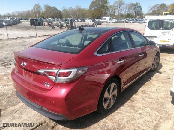 2016 Hyundai Sonata Hybrid Limited with VIN KMHE34L14GA033737, listed as a IAAI auction lot 41941249 with 136,506 mi miles. Bid and sale history available at carsss.com. Image 4.