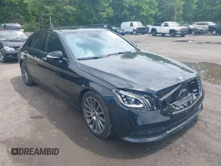 2015 Mercedes-Benz S 550 with VIN WDDUG8FB7FA171857, listed as a IAAI auction lot 39711977 with 149,915 mi miles and . Bid and sale history available at carsss.com. Image 1.