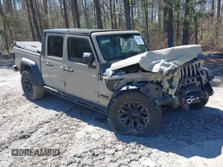 2020 Jeep Gladiator Sport S with VIN 1C6HJTAG3LL161062, listed as a IAAI auction lot 40810737 with 54,696 mi miles. Bid and sale history available at carsss.com. Image 1.