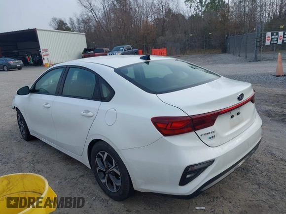 2020 Kia Forte LXS with VIN 3KPF24AD8LE150558, listed as a IAAI auction lot 41389156 with 141,682 mi miles. Bid and sale history available at carsss.com. Image 3.