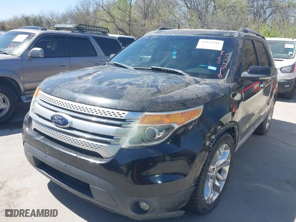 2013 Ford Explorer XLT with VIN 1FM5K7D86DGA30119, listed as a IAAI auction lot 41832191 with 177,217 mi miles. Bid and sale history available at carsss.com. Image 2.