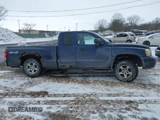 2006 Dodge Dakota SLT with VIN 1D7HW42N36S589968, listed as a IAAI auction lot 41623888 with 174,464 mi miles and . Bid and sale history available at carsss.com. Image 13.