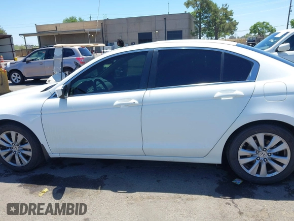 2011 Honda Accord EX z VIN 1HGCP2F72BA136850, wystawiony jako IAAI lot #42316773 z przebiegiem 154 168 mil mil oraz . Historia ofert i sprzedaży dostępna na DreamBid. Obrazek 15.