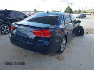 2015 Volkswagen Passat SE с VIN 1VWBV7A38FC047664, выставлен на аукционе IAAI как лот 42323467 с пробегом 225 663 миль миль и . История ставок и продаж доступна на DreamBid. Изображение 4.