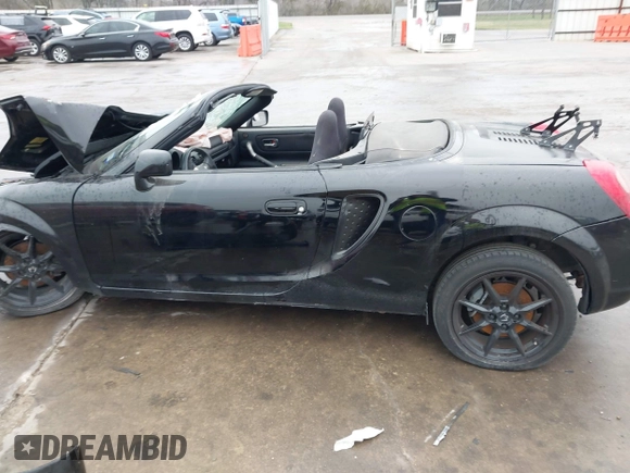2002 Toyota MR2 z VIN JTDFR320720045244, wystawiony jako IAAI lot #40486938 z przebiegiem 61 802 mil mil oraz . Historia ofert i sprzedaży dostępna na DreamBid. Obrazek 15.