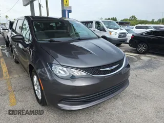 2018 Chrysler Pacifica Touring with VIN 2C4RC1DG1JR148709, listed as a IAAI auction lot 42787000 with 84,531 mi miles and . Bid and sale history available at DreamBid. Image 3.