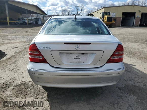 2001 Mercedes-Benz C 230/260/280/320 с VIN WDBRF61J31F065177, выставлен на аукционе Copart как лот 47921885 с пробегом 102 163 миль миль и Списание • Salvage title. История ставок и продаж доступна на DreamBid. Изображение 6.