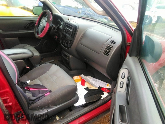 2004 Ford Escape with VIN 1FMCU021X4DA23433, listed as a IAAI auction lot 40682701 with 204,338 mi miles and . Bid and sale history available at DreamBid. Image 5.