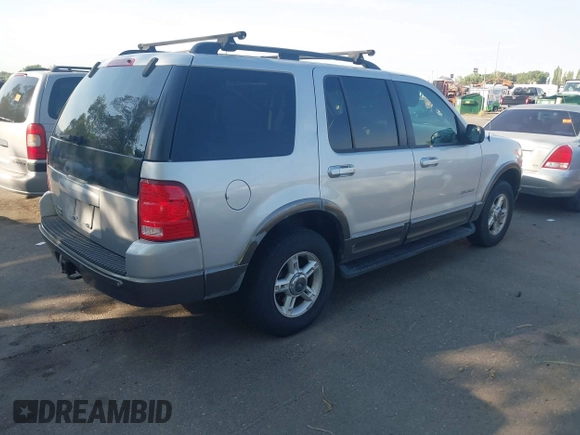 2002 Ford Explorer XLT with VIN 1FMDU73W22UA87874, listed as a IAAI auction lot 42679065 with 210,265 mi miles and . Bid and sale history available at DreamBid. Image 4.