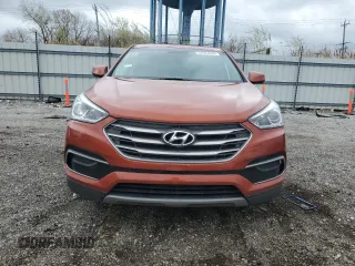 2017 Hyundai Santa Fe 2.4L z VIN 5XYZT3LB4HG381838, wystawiony jako Copart lot #53923535 z przebiegiem 71 815 mil mil oraz Szkoda całkowita • Salvage title. Historia ofert i sprzedaży dostępna na DreamBid. Obrazek 5.