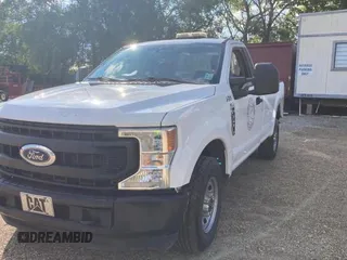 2021 Ford F-350 XL with VIN 1FTRF3A64MEE16457, listed as a Copart auction lot 80541904 with 254,389 mi miles and Clean title. Bid and sale history available at DreamBid. Image 2.