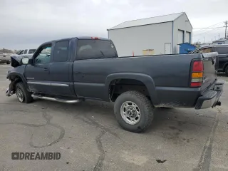 2005 GMC Sierra 2500HD SLT with VIN 1GTHK29U05E307645, listed as a Copart auction lot 80295834 with 151,225 mi miles and Salvage title. Bid and sale history available at DreamBid. Image 2.