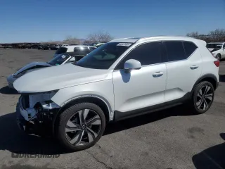 2024 Volvo XC40 Plus Bright Theme with VIN YV4L12UE7R2275603, listed as a Copart auction lot 48047005 with 14,759 mi miles and Salvage Title. Bid and sale history available at carsss.com. Image 1.