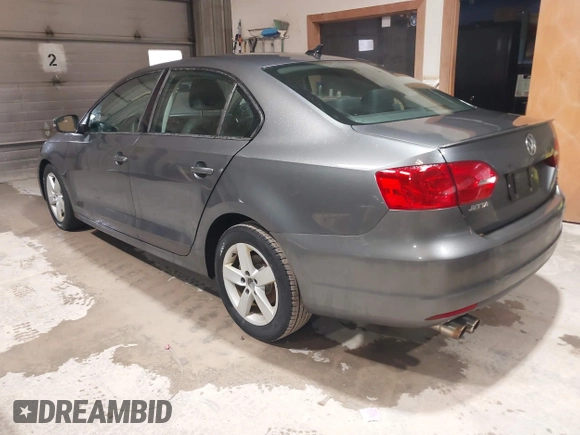 2011 Volkswagen Jetta TDI with VIN 3VWLL7AJ4BM086978, listed as a IAAI auction lot 41981137 with 171,191 mi miles and . Bid and sale history available at DreamBid. Image 3.