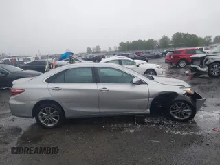 2015 Toyota Camry XLE with VIN 4T1BF1FK0FU110663, listed as a IAAI auction lot 41931382 with 187,648 mi miles. Bid and sale history available at carsss.com. Image 12.
