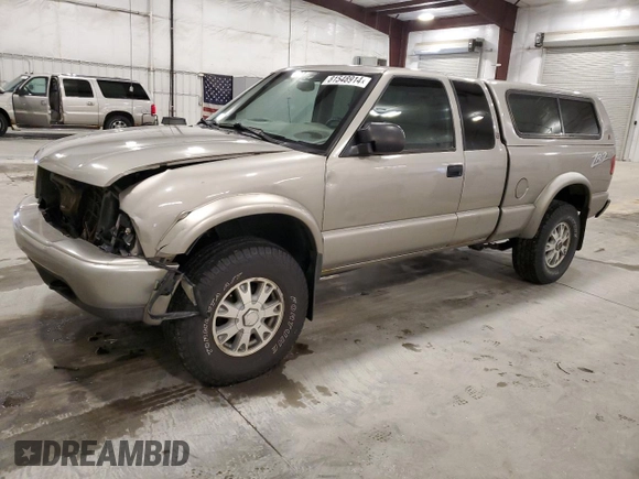 2003 GMC Sonoma SLS z VIN 1GTCT19X038151436, wystawiony jako Copart lot #81548914 z przebiegiem 199 712 mil mil oraz Szkody całkowita. Historia ofert i sprzedaży dostępna na DreamBid. Obrazek 1.