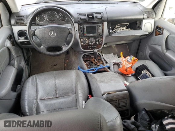 2005 Mercedes-Benz M 350 z VIN 4JGAB57E75A523414, wystawiony jako Copart lot #45756095 z przebiegiem 178 005 mil mil oraz Szkoda całkowita • Salvage title. Historia ofert i sprzedaży dostępna na DreamBid. Obrazek 8.