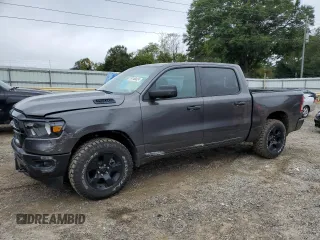 2024 Ram 1500 Tradesman z VIN 1C6SRFGTXRN168057, wystawiony jako Copart lot #74140424 z przebiegiem 6 446 mil mil oraz Szkoda całkowita • Salvage title. Historia ofert i sprzedaży dostępna na DreamBid. Obrazek 1.