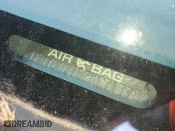 2002 Ford Escape XLT Choice с VIN 1FMYU03152KC71778, выставлен на аукционе Copart как лот 61072285 с пробегом Не указан миль и Списание • Salvage title. История ставок и продаж доступна на DreamBid. Изображение 13.