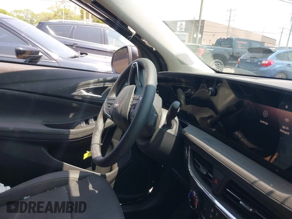 2025 Buick Encore GX Preferred with VIN KL4AMCSL8SB092073, listed as a IAAI auction lot 42376874 with 83 mi miles and . Bid and sale history available at DreamBid. Image 5.