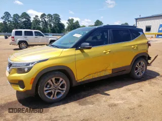 2022 Kia Seltos S with VIN KNDEU2AAXN7313262, listed as a Copart auction lot 58426335 with 35,394 mi miles and Salvage title. Bid and sale history available at DreamBid. Image 1.