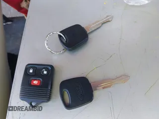 2003 Ford Escape XLT Popular 2 с VIN 1FMYU93173KC74798, выставлен на аукционе IAAI как лот 42687223 с пробегом 175 346 миль миль и . История ставок и продаж доступна на DreamBid. Изображение 11.