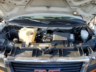 2003 GMC Savana Cargo Van with VIN 1GTGG25U031121692, listed as a Copart auction lot 70495844 with 57,614 mi miles and Salvage Title. Bid and sale history available at carsss.com. Image 13.