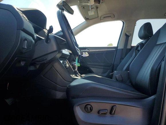 2024 Volkswagen Tiguan SE with VIN 3VV3B7AX2RM043794, listed as a Copart auction lot 65061275 with 40,033 mi miles and Clean title. Bid and sale history available at DreamBid. Image 7.