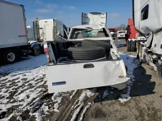 2001 Ford F-350 XL with VIN 1FTSF31L91EB39274, listed as a Copart auction lot 82764964 with 81,117 mi miles and Salvage Title. Bid and sale history available at DreamBid. Image 6.
