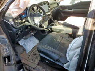 2023 Ford F-150 XL z VIN 1FTFW1E81PKF87921, wystawiony jako Copart lot #58479885 z przebiegiem 42 122 mil mil oraz Szkoda całkowita • Salvage title. Historia ofert i sprzedaży dostępna na DreamBid. Obrazek 7.