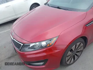 2012 Kia Optima SX z VIN 5XXGR4A64CG019121, wystawiony jako IAAI lot #42426482 z przebiegiem 137 496 mil mil oraz . Historia ofert i sprzedaży dostępna na DreamBid. Obrazek 6.