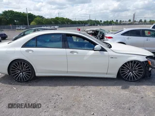 2019 Mercedes-Benz S 560 с VIN WDDUG8DB4KA451393, выставлен на аукционе IAAI как лот 42180862 с пробегом 73 781 миль миль и . История ставок и продаж доступна на DreamBid. Изображение 14.