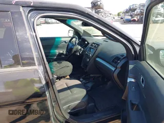 2016 Ford Utility Police Interceptor with VIN 1FM5K8AR6GGA04806, listed as a IAAI auction lot 41903514 with 146,178 mi miles. Bid and sale history available at carsss.com. Image 5.