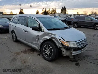 2013 Honda Odyssey LX with VIN 5FNRL5H2XDB065110, listed as a Copart auction lot 41387555 with 180,572 mi miles and Salvage Title. Bid and sale history available at carsss.com. Image 4.