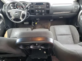 2013 Chevrolet Silverado 1500 LT with VIN 1GCRCSEA0DZ235270, listed as a Copart auction lot 46988155 with 262,509 mi miles and Salvage Title. Bid and sale history available at carsss.com. Image 8.