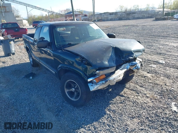 2003 Chevrolet S-10 with VIN 1GCCS19H038283804, listed as a IAAI auction lot 42018334 with 171,940 mi miles and . Bid and sale history available at DreamBid. Image 1.