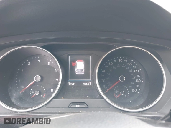 2018 Volkswagen Tiguan SEL with VIN 3VV3B7AXXJM086672, listed as a IAAI auction lot 42006533 with 90,511 mi miles and . Bid and sale history available at DreamBid. Image 7.