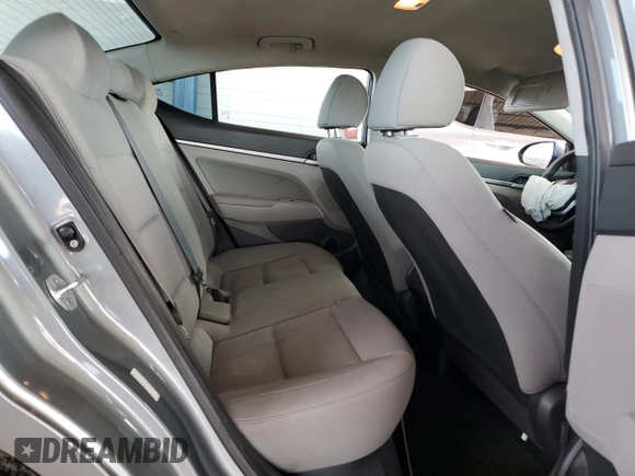 2018 Hyundai Elantra SEL z VIN KMHD84LF5JU637747, wystawiony jako Copart lot #53756485 z przebiegiem 77 576 mil mil oraz Szkoda całkowita • Salvage title. Historia ofert i sprzedaży dostępna na DreamBid. Obrazek 10.
