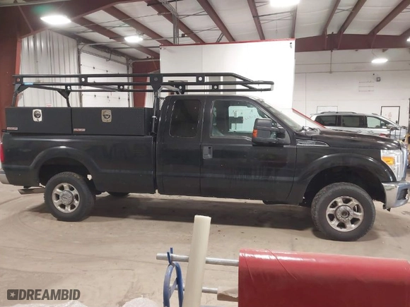 2015 Ford Super Duty F-250 SRW XLT with VIN 1FT7X2B63FED10680, listed as a IAAI auction lot 41503254 with 261,634 mi miles. Bid and sale history available at carsss.com. Image 13.