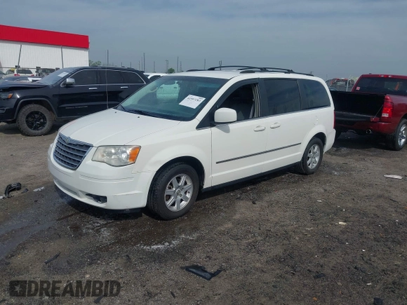 2010 Chrysler Town & Country Touring with VIN 2A4RR5D19AR188015, listed as a IAAI auction lot 41997283 with 172,877 mi miles. Bid and sale history available at carsss.com. Image 18.