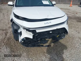 2024 Kia Niro LX with VIN KNDCP3LE6R5164953, listed as a IAAI auction lot 41822646 with 80,837 mi miles. Bid and sale history available at carsss.com. Image 6.