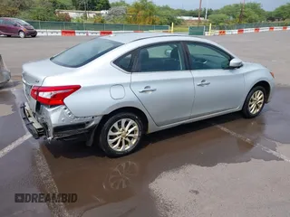 2018 Nissan Sentra SV z VIN 3N1AB7AP2JY224321, wystawiony jako IAAI lot #41885831 z przebiegiem 130 852 mil mil oraz . Historia ofert i sprzedaży dostępna na DreamBid. Obrazek 4.