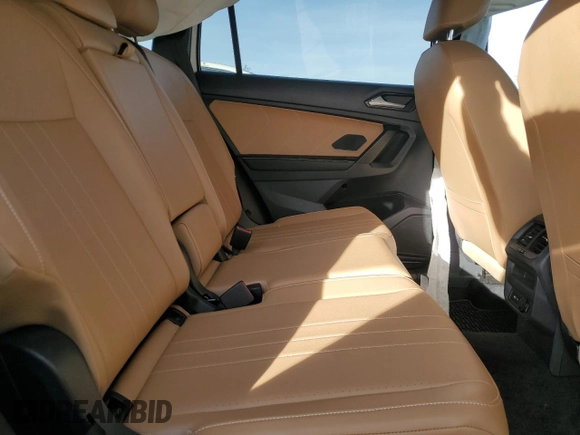 2022 Volkswagen Tiguan SE R-Line Black with VIN 3VV8B7AX8NM071695, listed as a Copart auction lot 87423714 with 27,776 mi miles and Salvage Title. Bid and sale history available at DreamBid. Image 11.