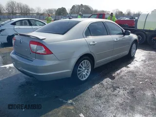 2007 Mercury Milan Premier z VIN 3MEHM02157R637133, wystawiony jako IAAI lot #41474849 z przebiegiem 101 372 mil mil oraz . Historia ofert i sprzedaży dostępna na DreamBid. Obrazek 4.