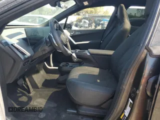 2025 BMW iX xDrive50 z VIN WB523CF02SCS06555, wystawiony jako Copart lot #55291115 z przebiegiem Nie podano mil oraz Szkoda całkowita • Salvage title. Historia ofert i sprzedaży dostępna na DreamBid. Obrazek 7.