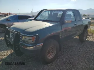1997 Toyota T100 DX with VIN JT4UN22D7V0035205, listed as a Copart auction lot 75953824 with 196,449 mi miles and Salvage Title. Bid and sale history available at carsss.com. Image 1.