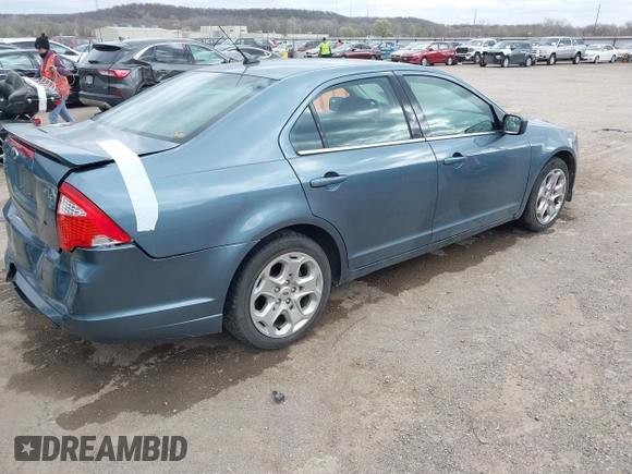 2011 Ford Fusion SE with VIN 3FAHP0HA1BR154897, listed as a IAAI auction lot 41838914 with 278,752 mi miles. Bid and sale history available at carsss.com. Image 4.